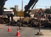 تنفيذ عباره قسطليه على طريق المتحلق الشمالي جانب مدخل السكن الشبابي لضاحيه قدسيا